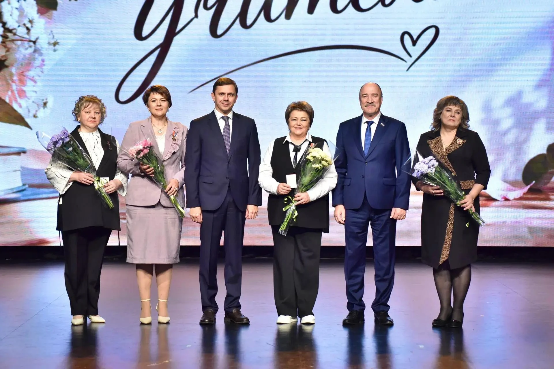 🏅Орловских педагогов отметили заслуженными наградами