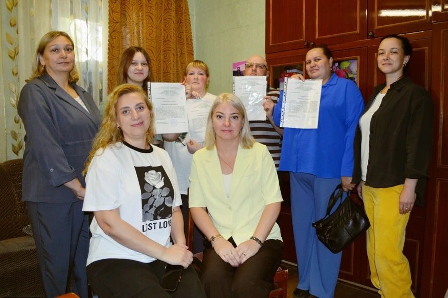 👏 Ещё четыре семьи в Кушве на пути к счастью детей.

Выпуск 2026 года в «Школе приёмных родителей»: