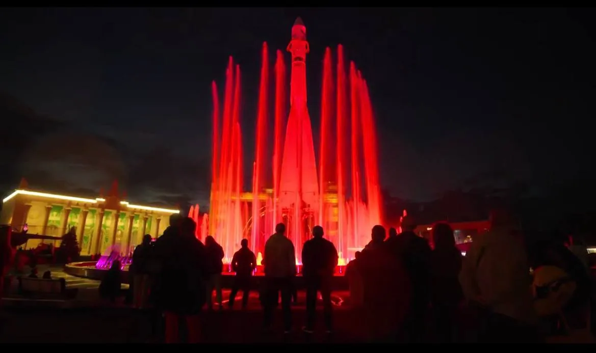 🚀 Светодинамический фонтан у ракеты «Восток»