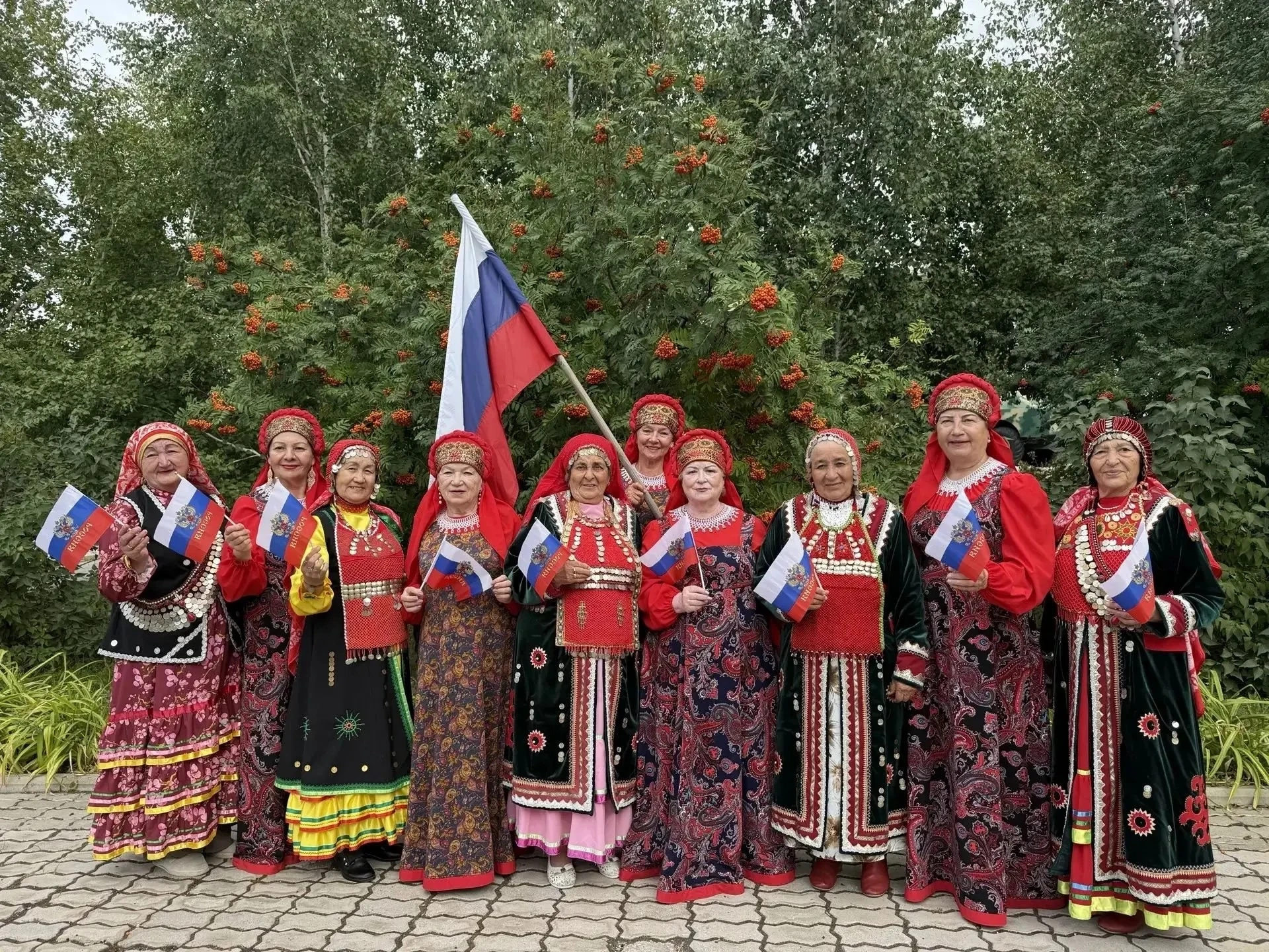 🇷🇺В Городском доме культуры прошёл патриотический вечер ко Дню Российского флага