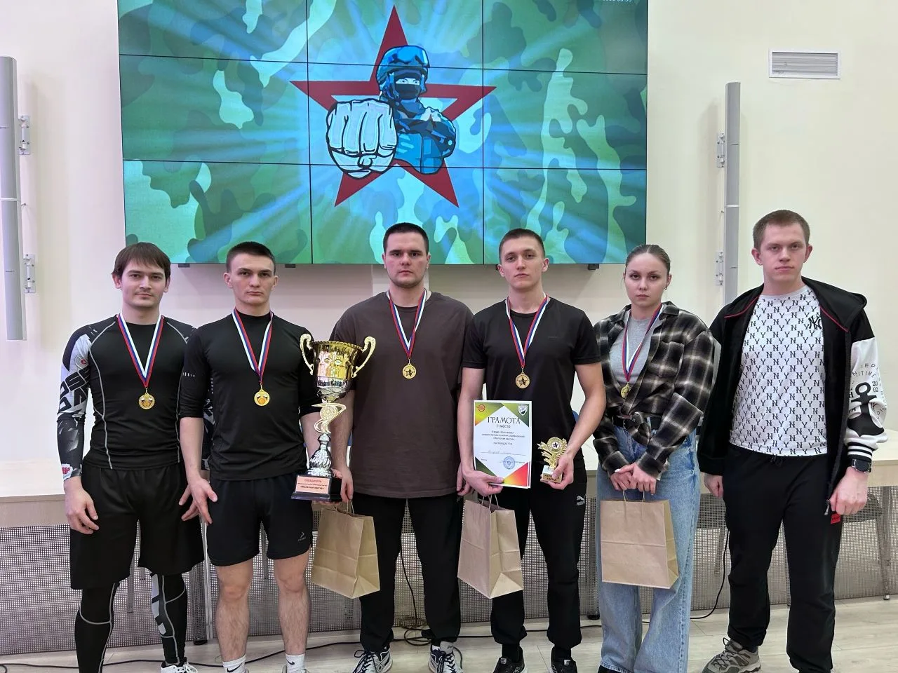 🔥 21 февраля в Университете состоялись военно-патриотические соревнования «Железная хватка», посвящё