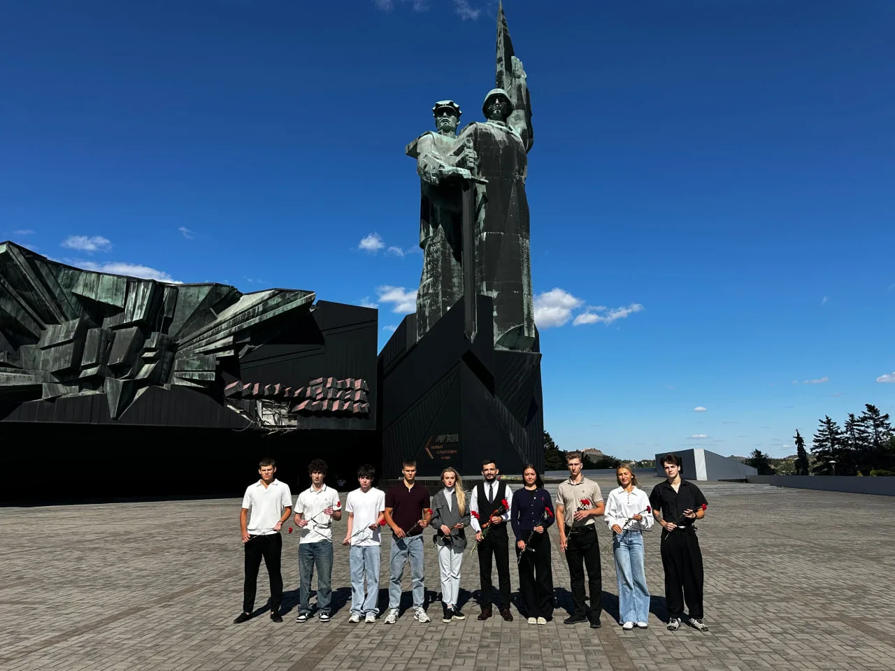 Вечная слава героям Донбасса