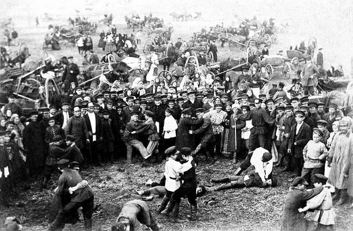Кулачные бои у Царева городища на Троицу, Российская империя, 1900 год.