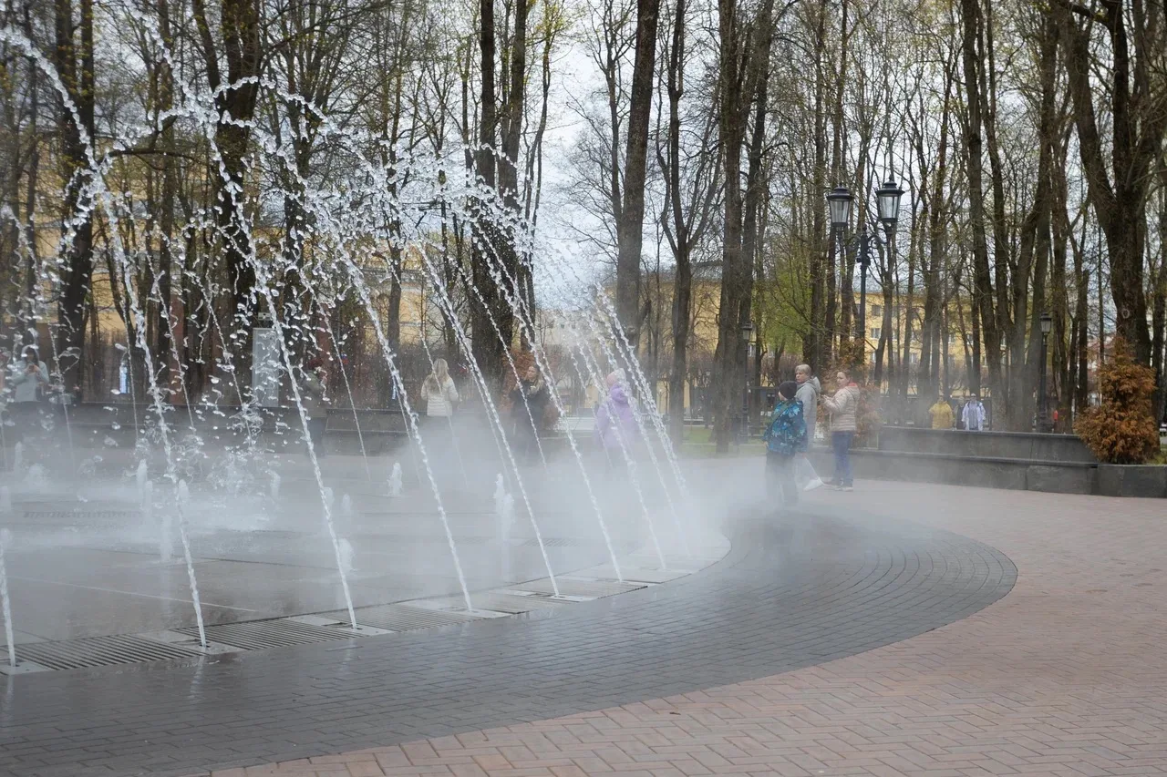 ⛲️Вчера, 1 мая, в Смоленске запустили все городские фонтаны. К этому дню готовились заранее: специал