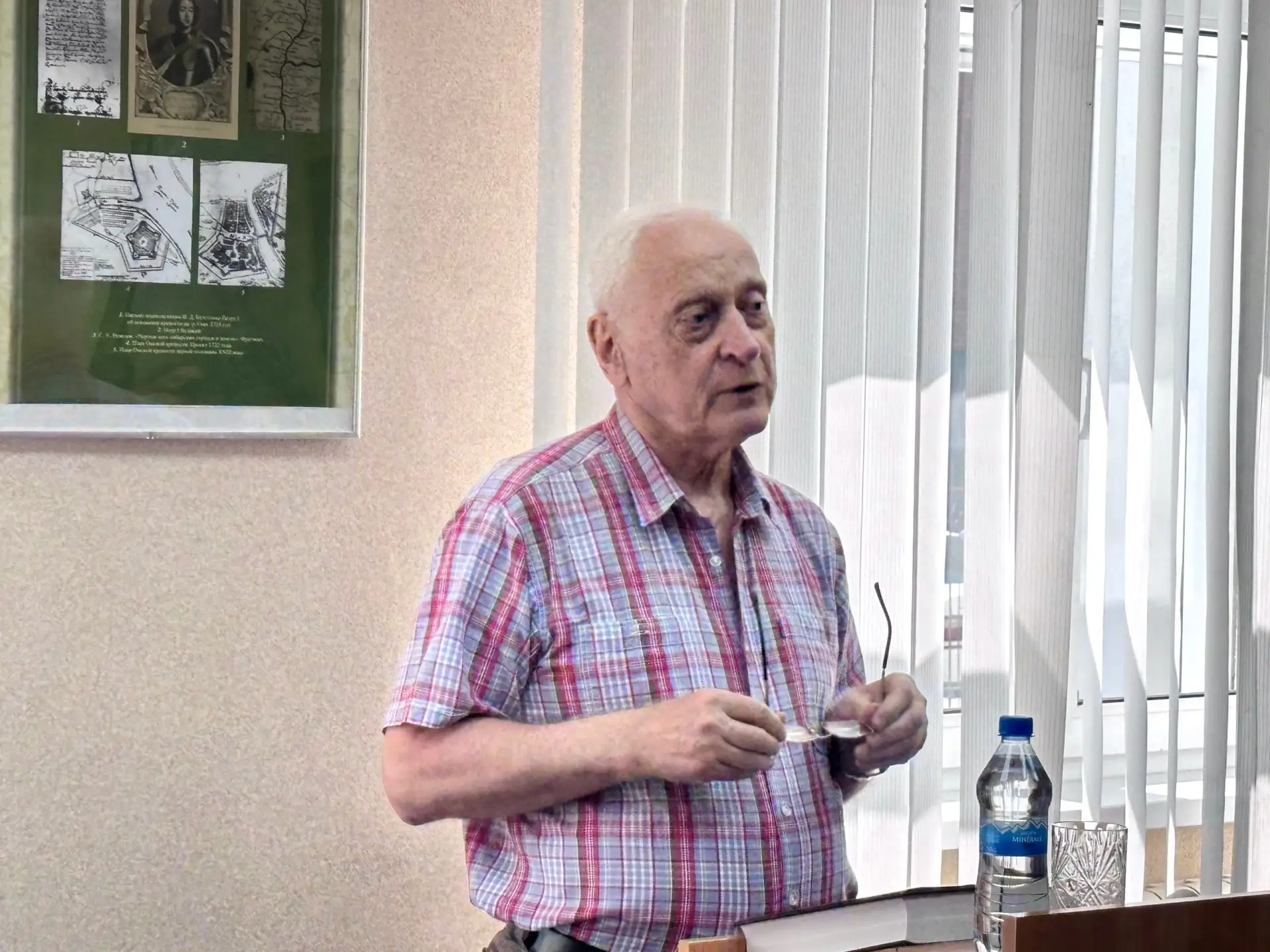 👏 В Историческом архиве Омской области состоялась встреча сотрудников с Александром Александровичем