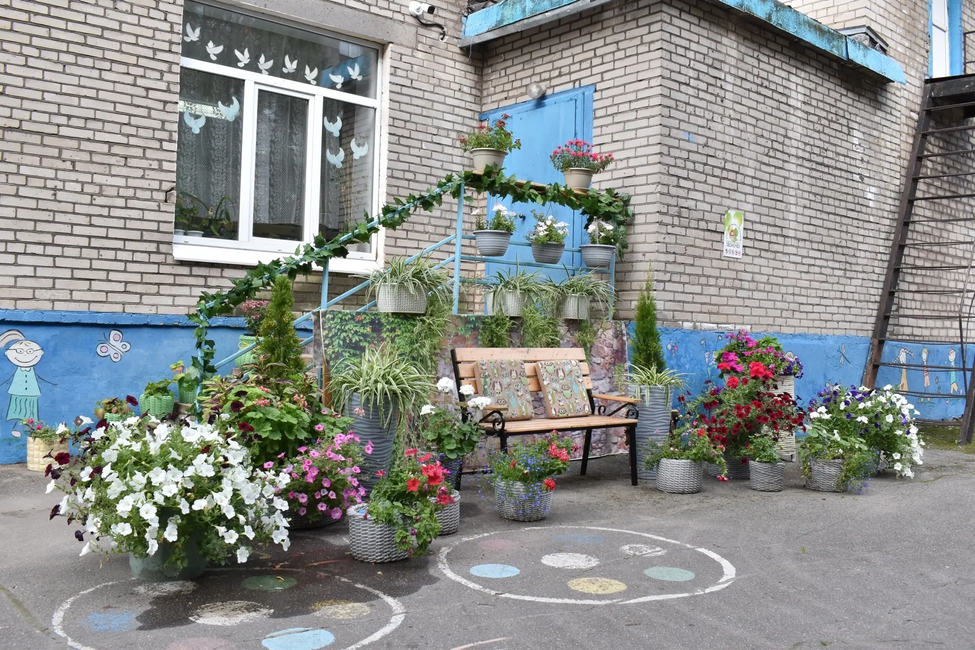 Череповец расцветёт скоро вновь!   🌺 Каждый год наш город становится уютнее и ярче. И это происходит
