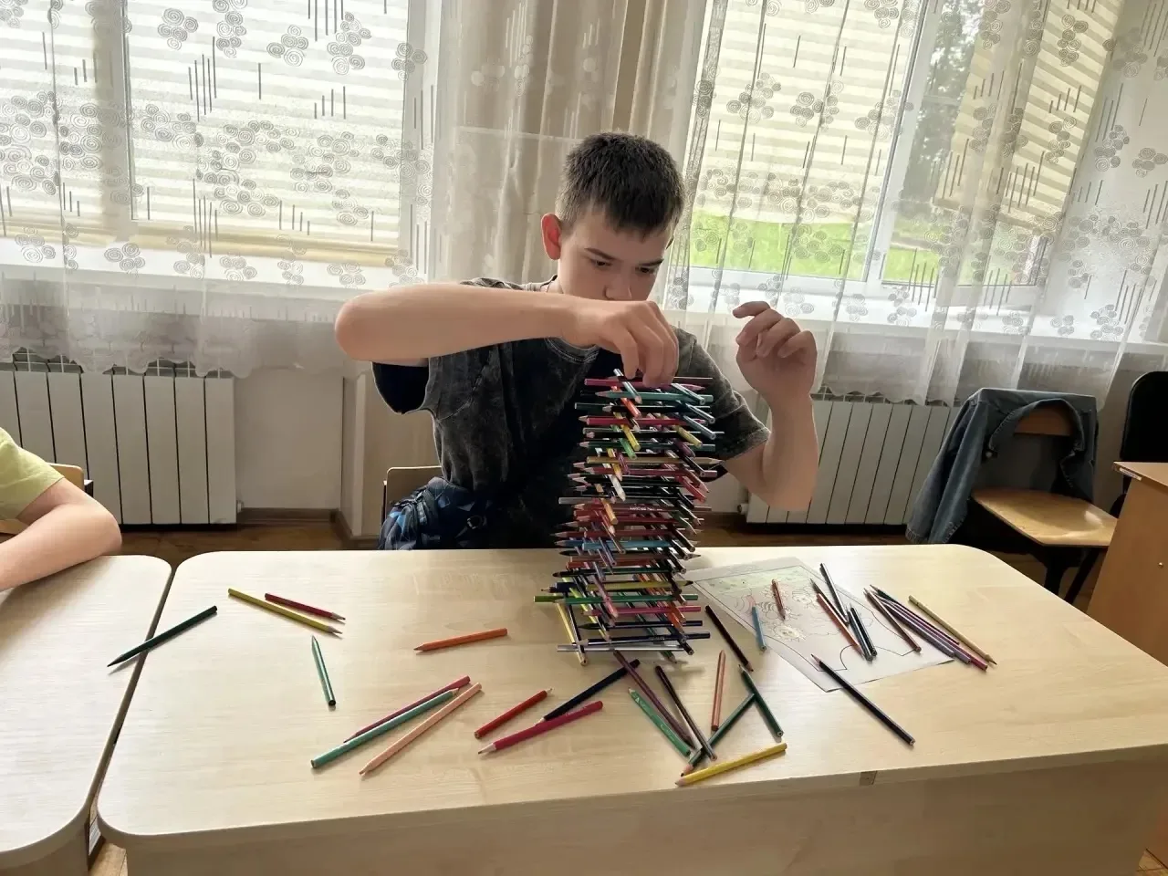 🌞 Финал смены в «Солнцеграде»: творчество, смех и мыльные пузыри! 🌞

💫Вот и пролетел последний де