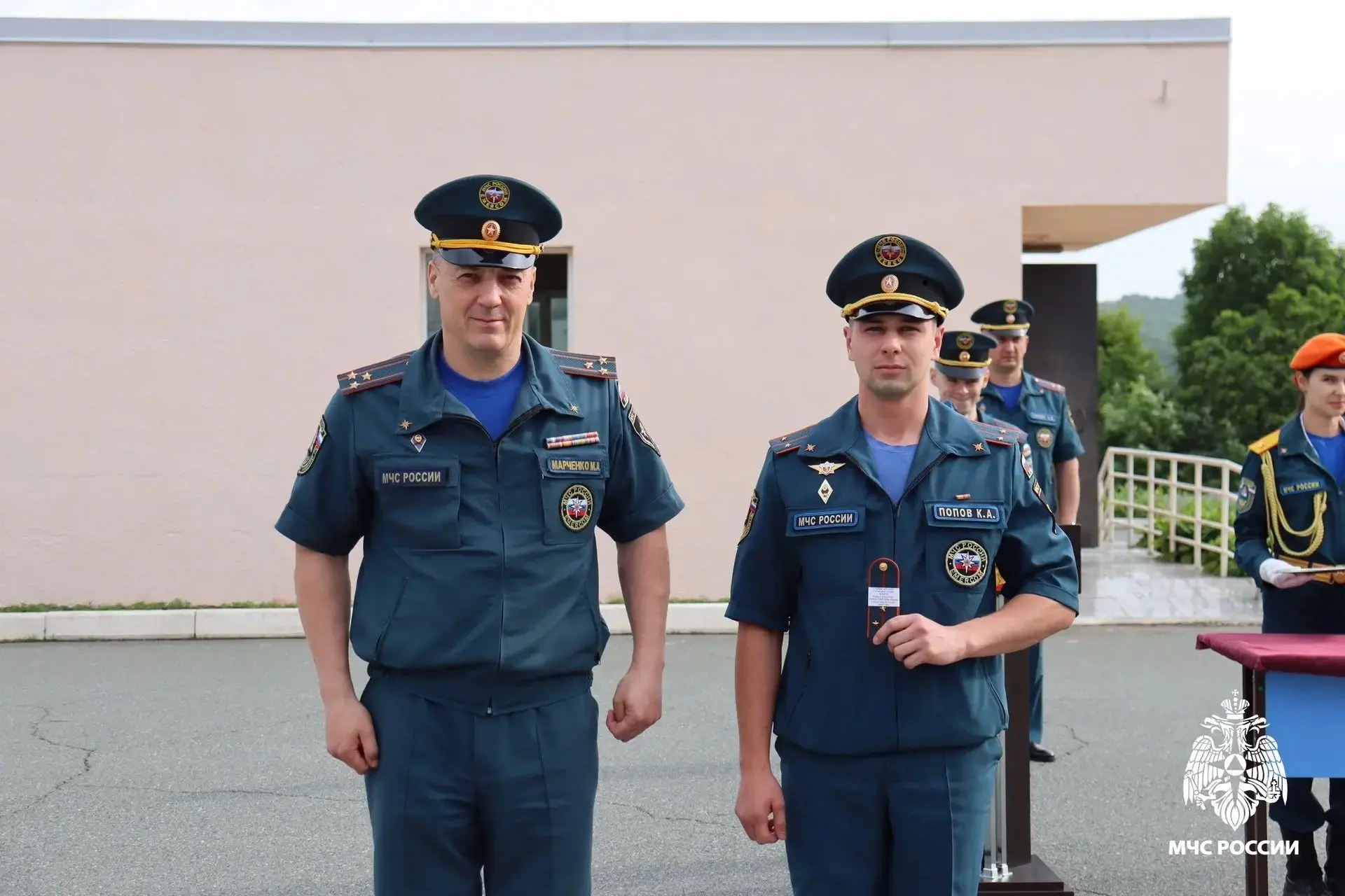 Утренний развод в Дальневосточной пожарно-спасательной академии
 
Утренний развод в Дальневосточной 
