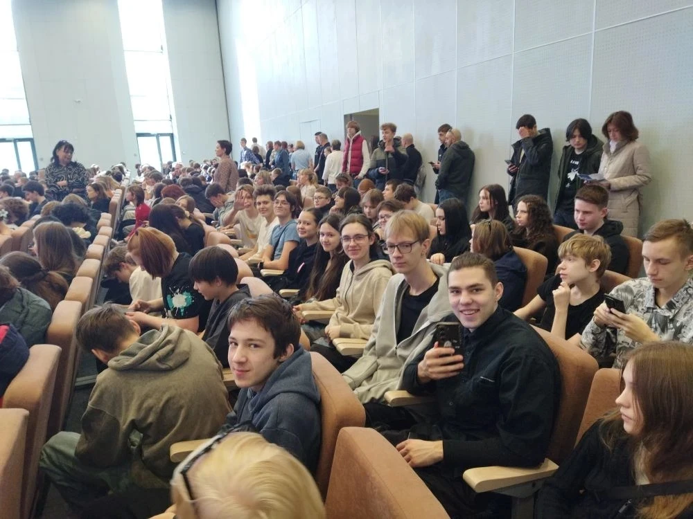 ☝14 марта на площадке ИНТЦ «Валдай» в Великом Новгороде прошёл День открытых дверей НовГУ.  Ученики 