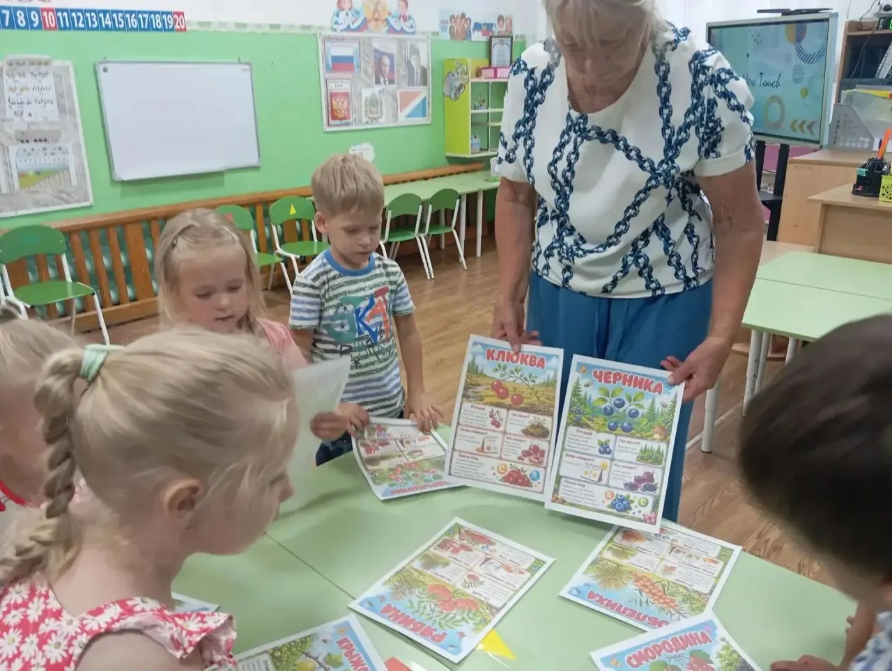Сегодня день в старшей группе начался с увлекательной беседы о щедрых дарах природы — я...