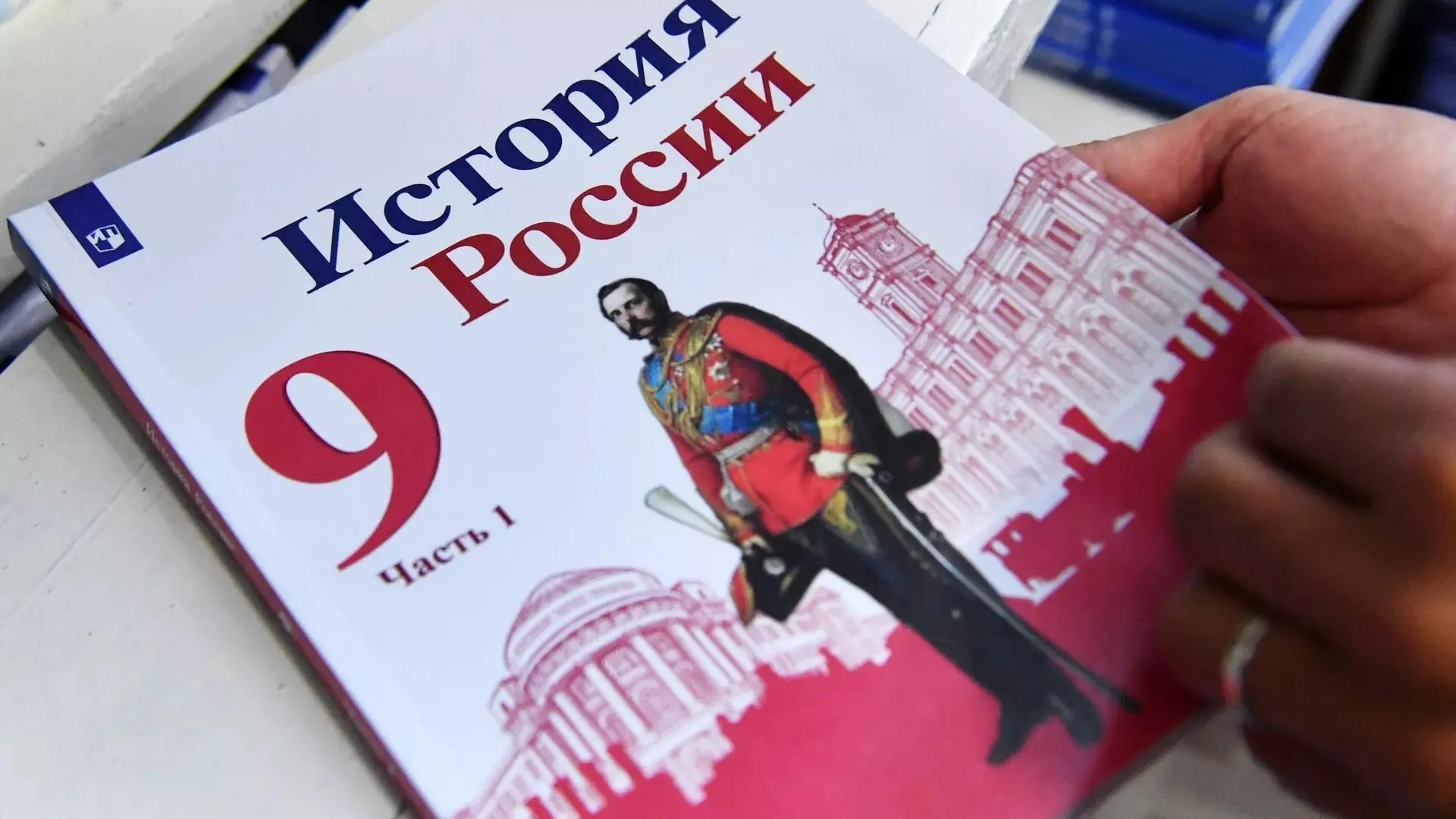 🤔 Школьные учебники истории расскажут о северокорейских военных

В новые издания единого учебника п