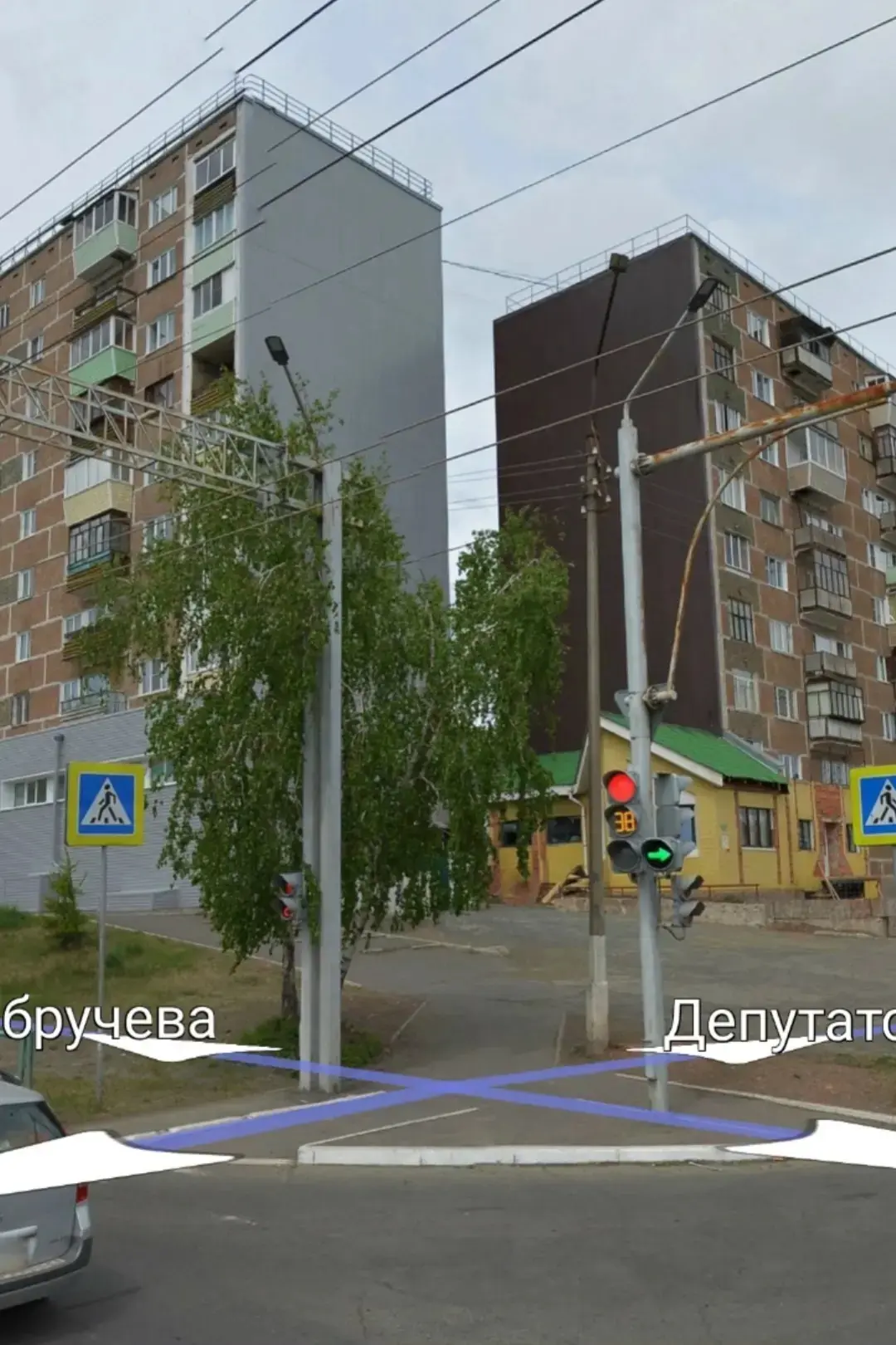Братчане высказались резко против  мурала на Депутатской.

- А зачем? Чтобы ежегодно потом на его ре