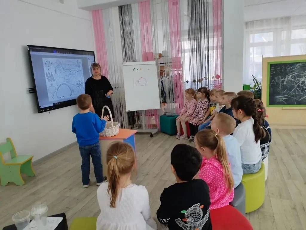 МБОУ ЦО "Интеллект" мо Спасск-Дальний Педагог: Свириденко Елена Алексеевна   🍎 Миссия выполнима: Опе