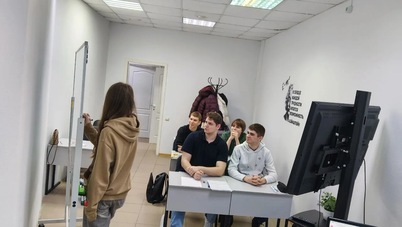 Сегодня наши ученики сдают ЕГЭ по русскому языку. Желаем всем удачи и 100 баллов! 🎯💯 ...