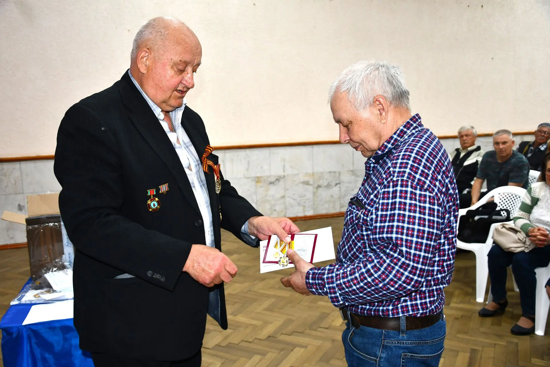 В ТО «Перекресток» состоялось вручение памятных знаков «40 лет ликвидации аварии на Чернобыльской АЭ