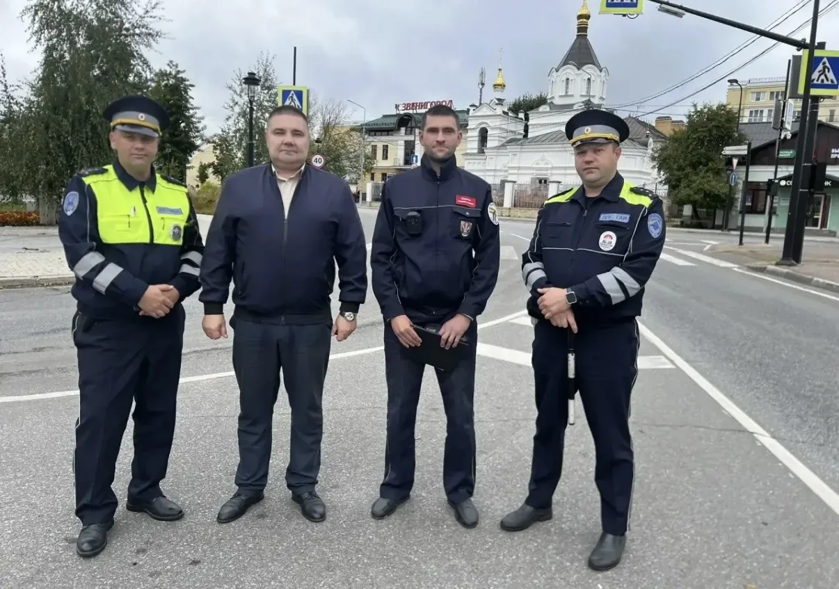 🛡В г. Звенигороде (г.о. Одинцово) вместе с Госавтоинспекцией и представителями админис...