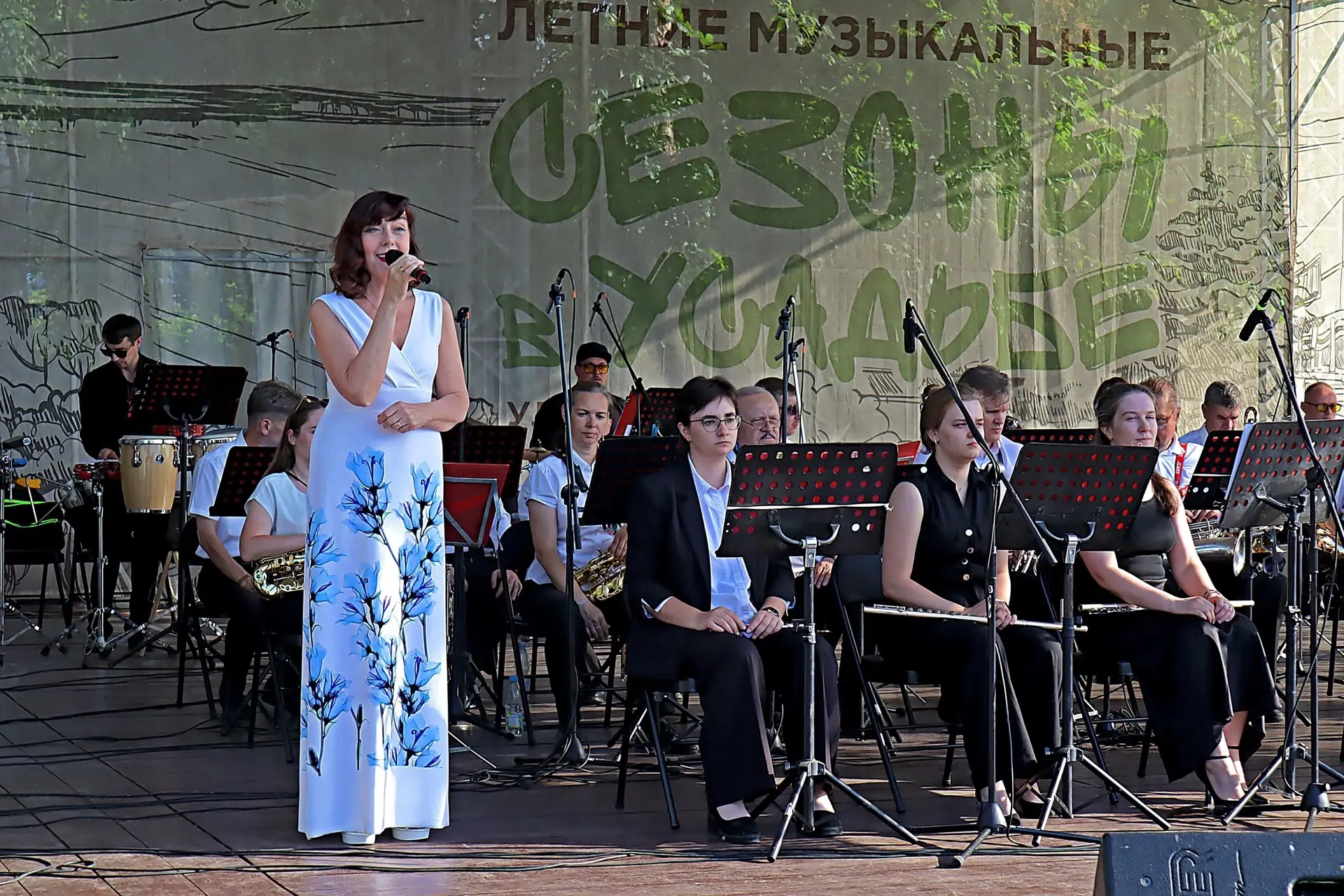 🎶Духовой оркестр «Держава» передал неповторимую атмосферу советской эпохи на фестивале...