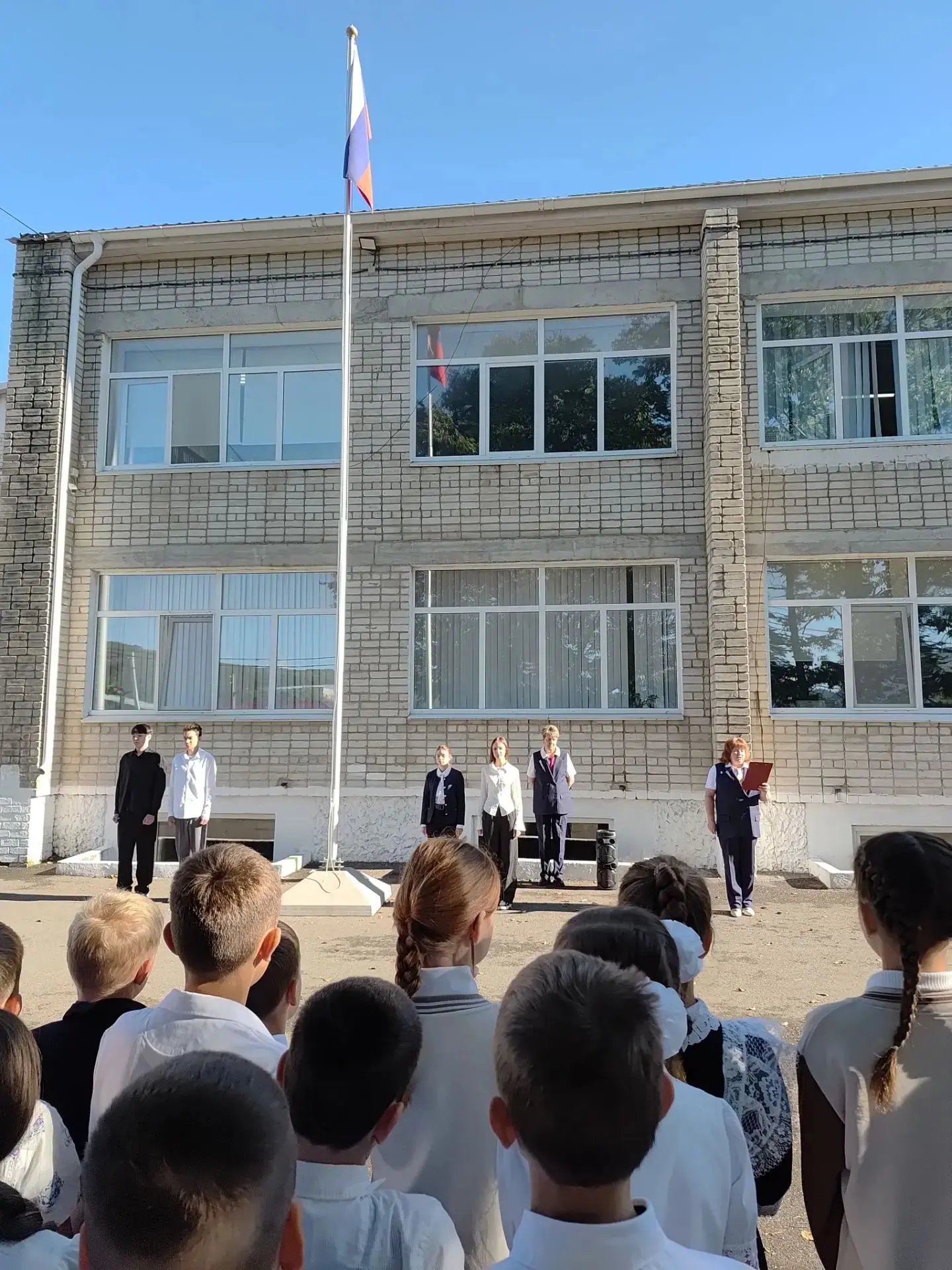 Иногда тишина говорит громче любых слов.