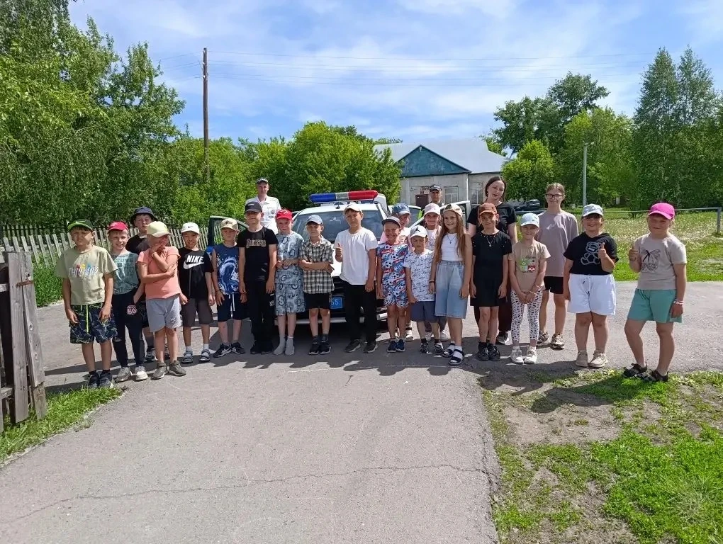 🚗 ПЕРВЫЕ В ПРОФЕССИИ: Профессиональные разговоры в ДОЛ Орловской СОШ.День второй. Встреча с инспект