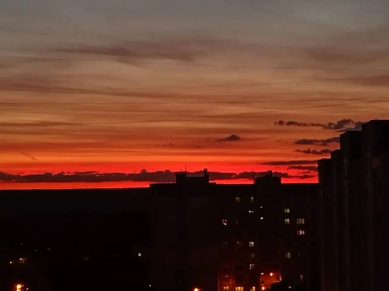 Спокойного вечера октября, соседи🍁