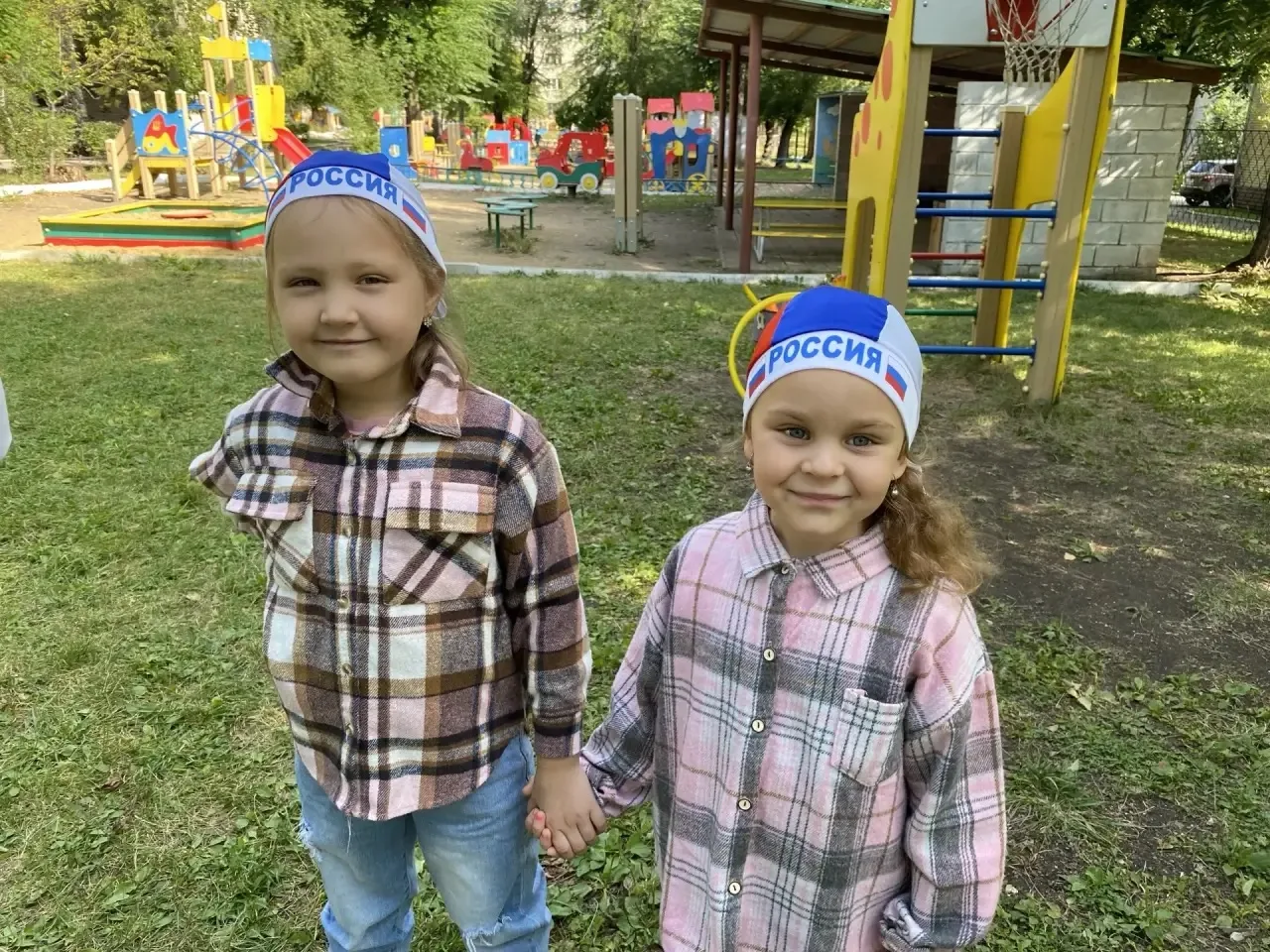 Ко Дню Государственного флага России хотелось, чтобы дети не только запомнили цвета фла...