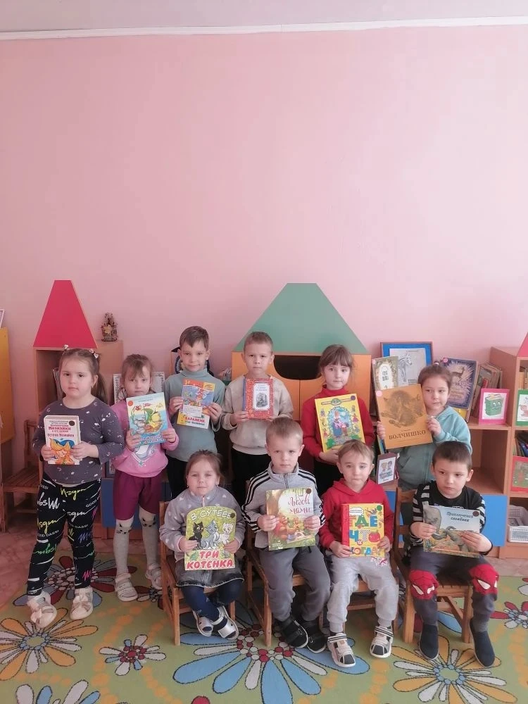 ✅ В нашем детском саду прошла акция "Подари книгу". Семьи воспитанников приняли участие...
