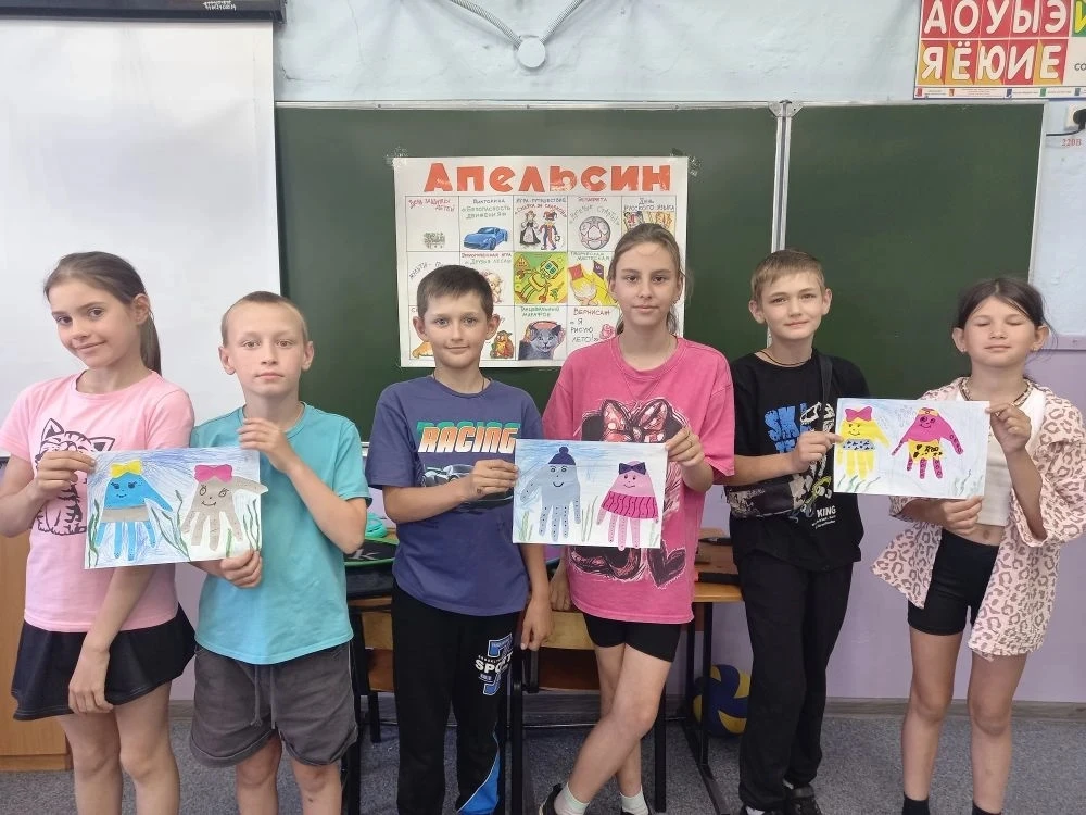 🌍 В летний период в МБОУ ООШ 3 проходят занятия по  дополнительной общеобразовательной общеразвиваю