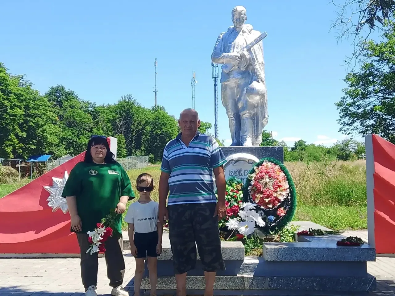 Докучаевское отделение КСВО ДНР почтило память героев Великой Отечественной войны

22 июня, в День п