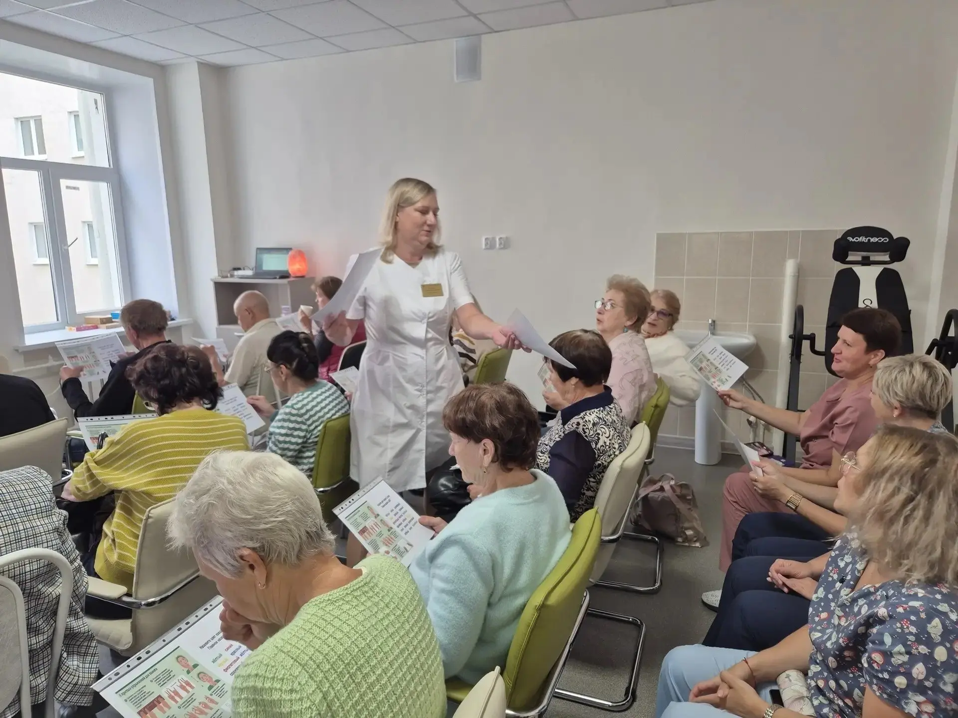 Вторая поликлиника провела диспансеризацию пенсионеров ВНИИЭФ