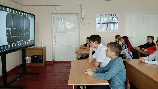 📚✨ В нашей школе продолжается важная Неделя памяти и патриотического воспитания! Сегод...