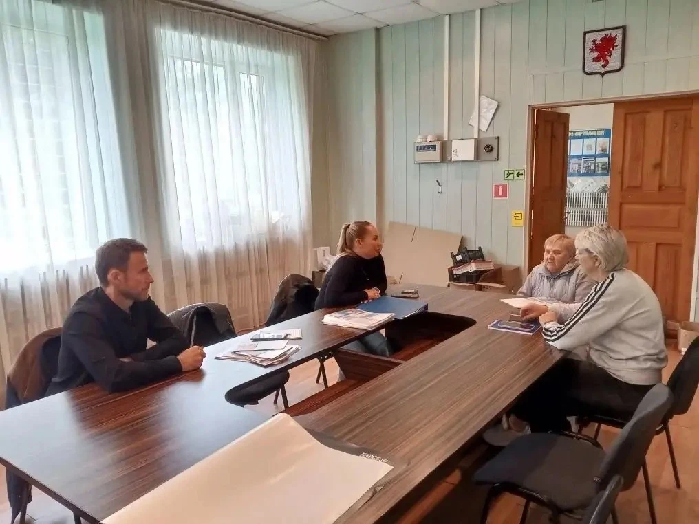Выездное консультирование участников специальной военной операции и их семей в Ломоносовском муницип