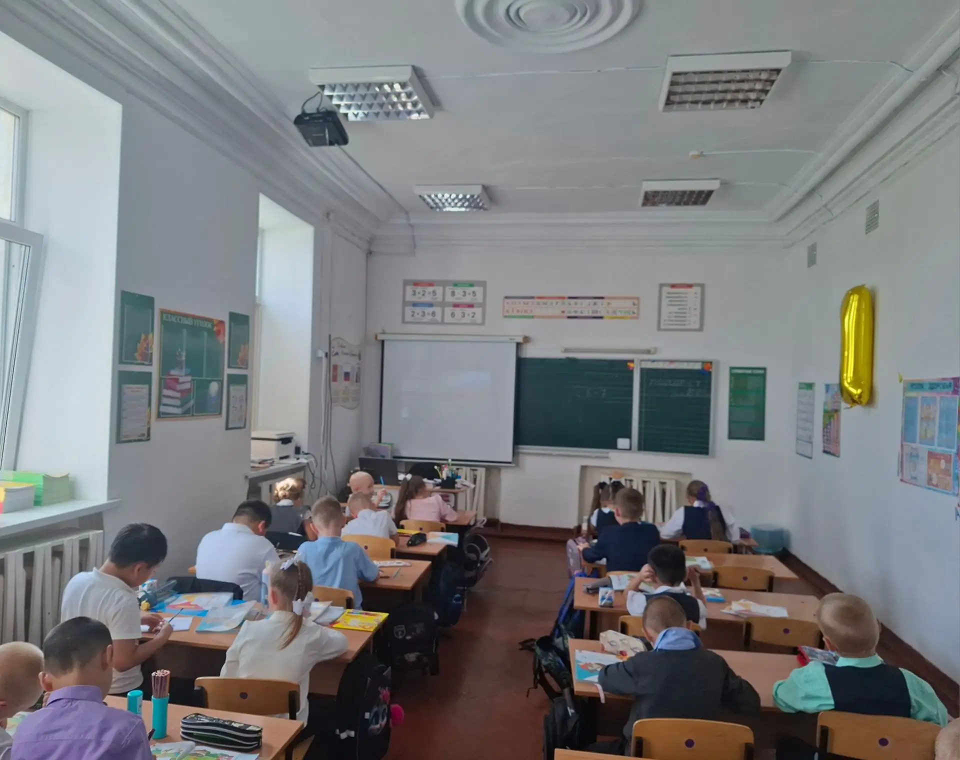 В нашей начальной школе прошли классные часы, посвящённые памяти героев Русско-японской...