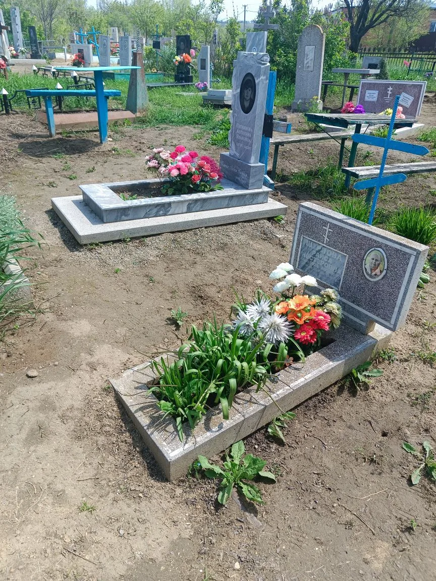 Благоустройство в с. Бешпагир (Ставропольский край) 🌿

Бывает так, что место захоронения находится 