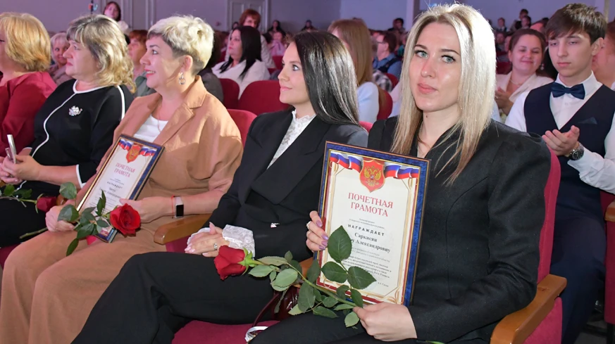 День учителя. Аткарские педагоги рассказали о своих воспоминаниях и увлечениях