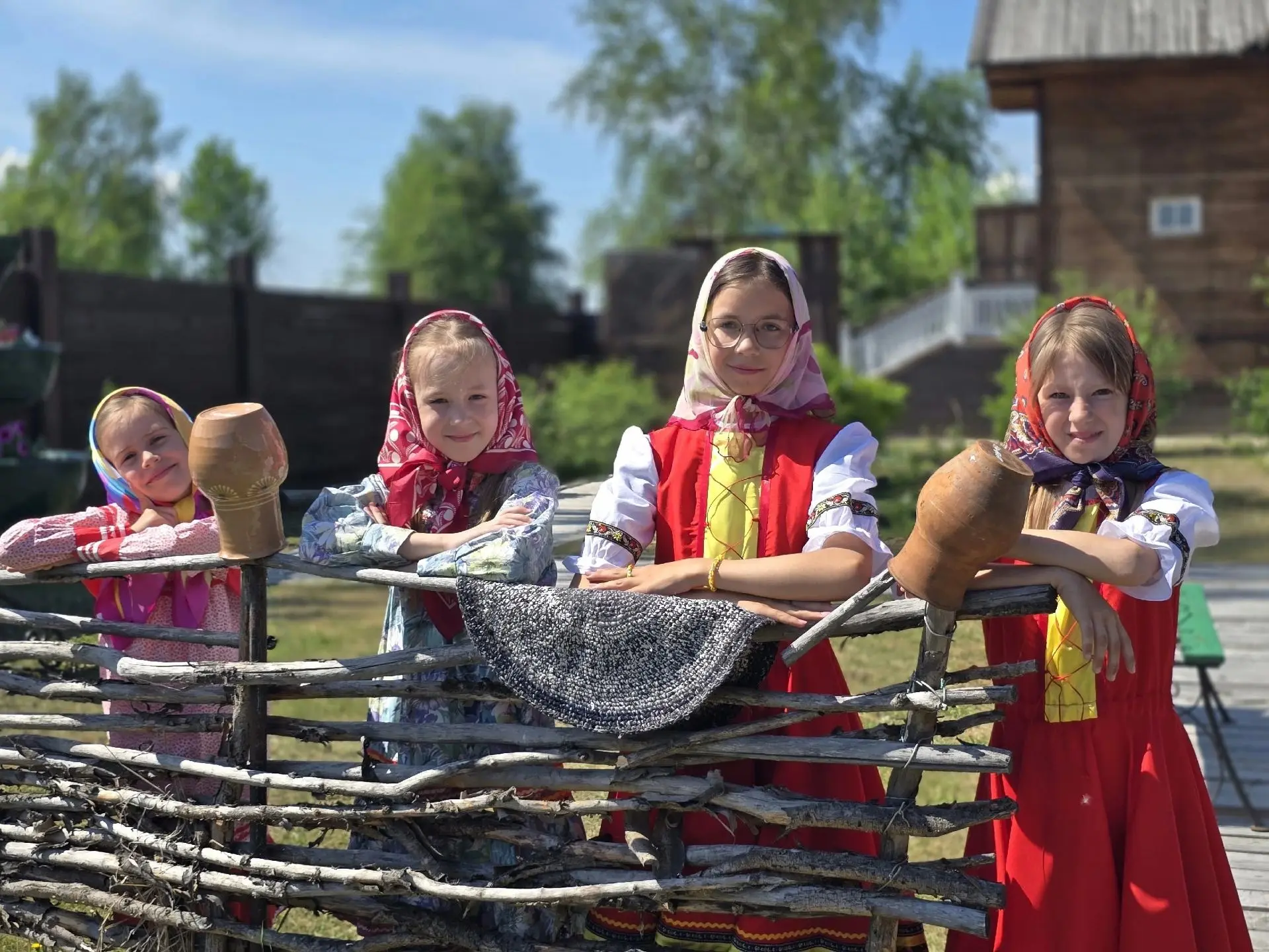 🌞 Лето – это маленькая жизнь, и в пришкольных лагерях Нижневартовского района она насыщенная.

В Ла