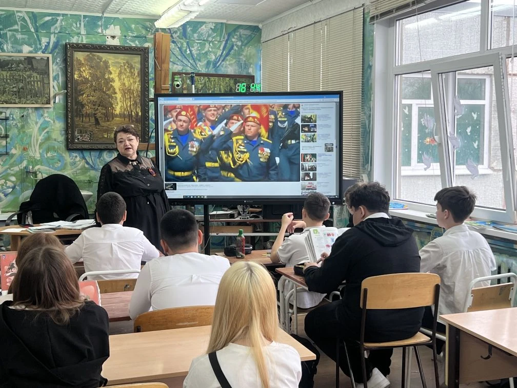 Как школьникам стать настоящими спасателями?  В рамках проведения Дня пожарной безопасности и МЧС в 