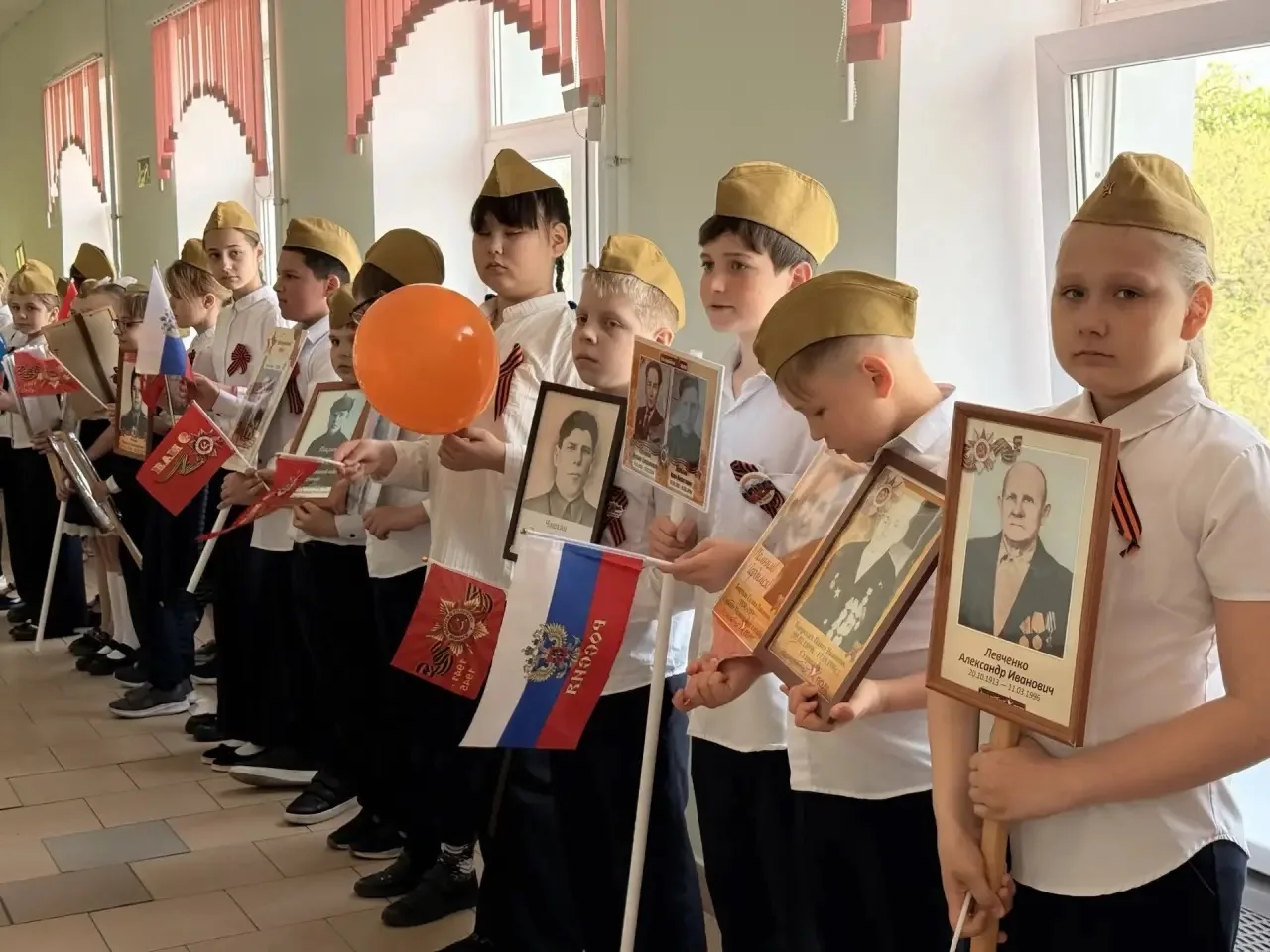 🕊️ Бессмертный полк: Память, которая шагает в ногу со временем! 🕊️