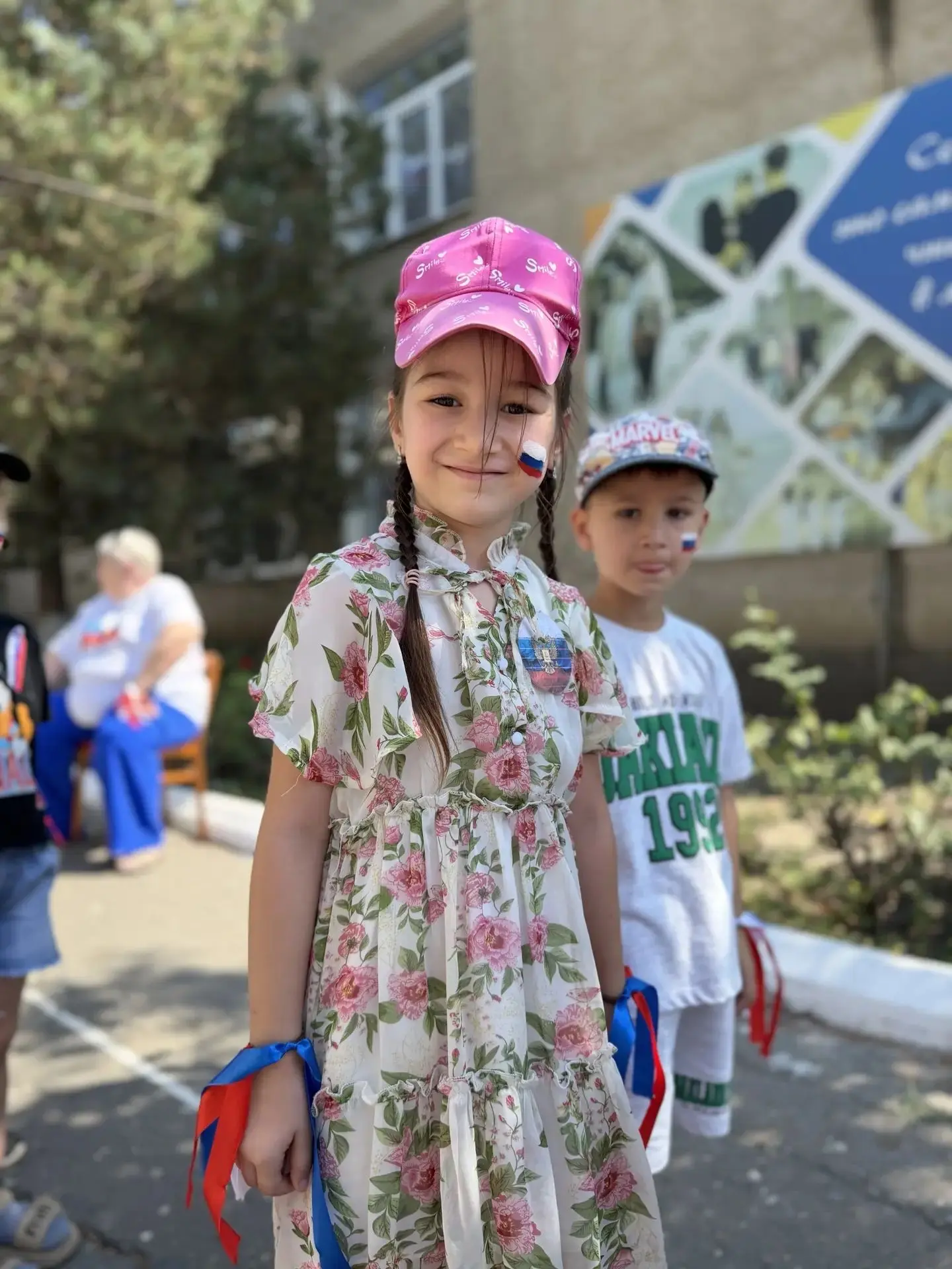 🇷🇺 Поздравляем всех с Днем российского флага! Всем мира и добра!