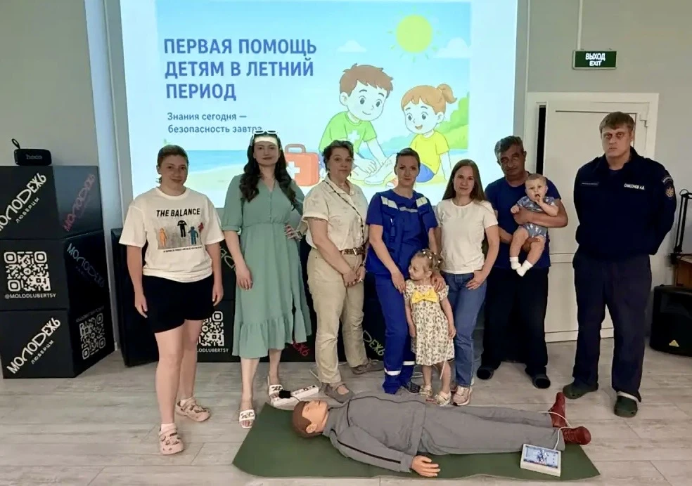 Мастер-класс по первой помощи для молодых мам прошёл в управлении молодёжной политики 🩺💚

В Управл
