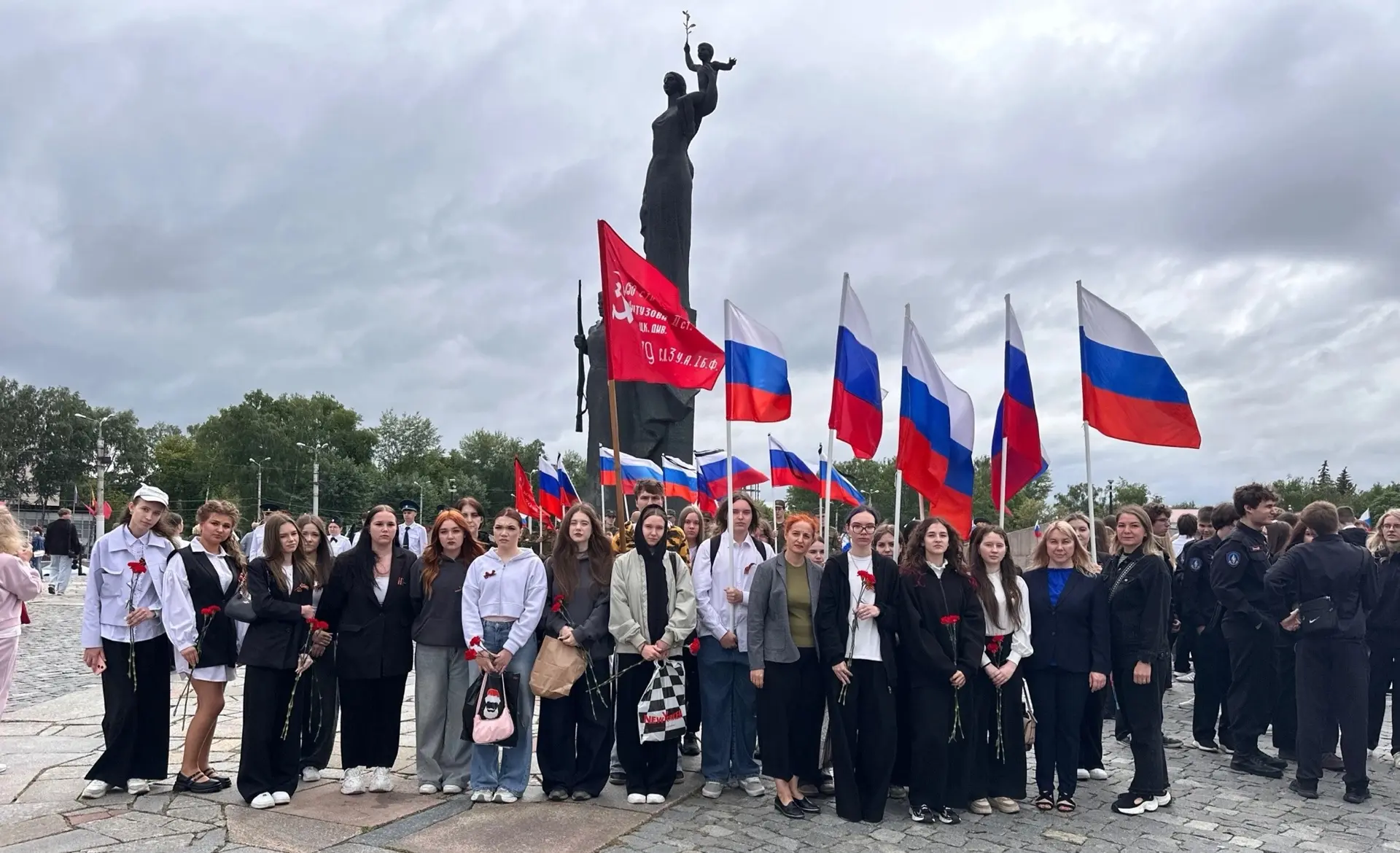 22 июня — День памяти и скорби…

Сегодня студенты и преподаватели Пензенского колледжа пищевой промы
