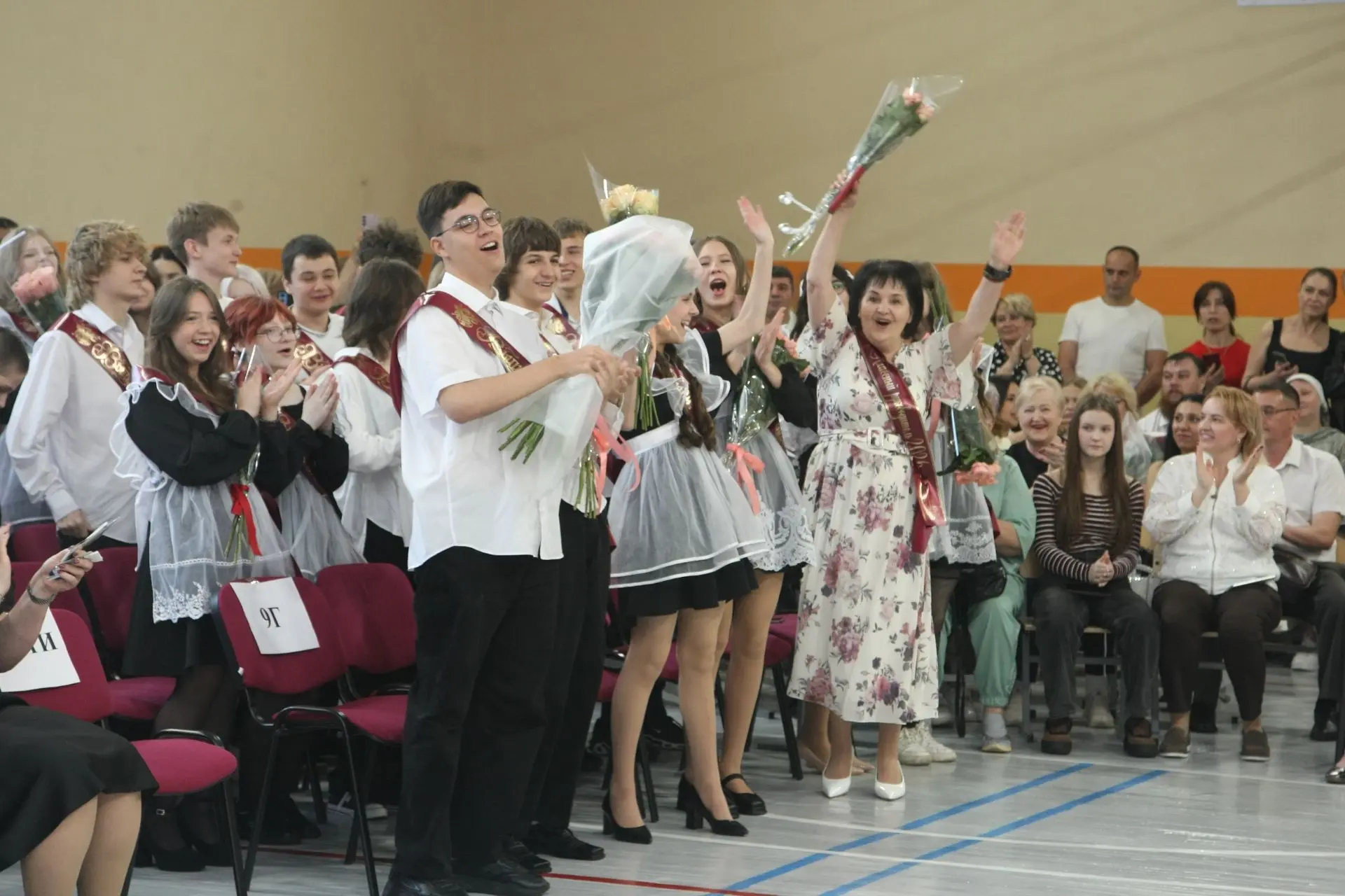 🎓 Праздник Последнего звонка для выпускников 9 классов!  Сегодня в нашей гимназии состоялось торжест