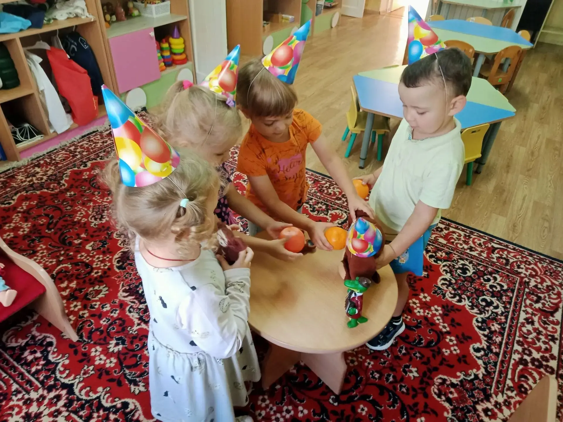 🎉 Сегодня Чебурашка был не один в свой день рождения! 🥳