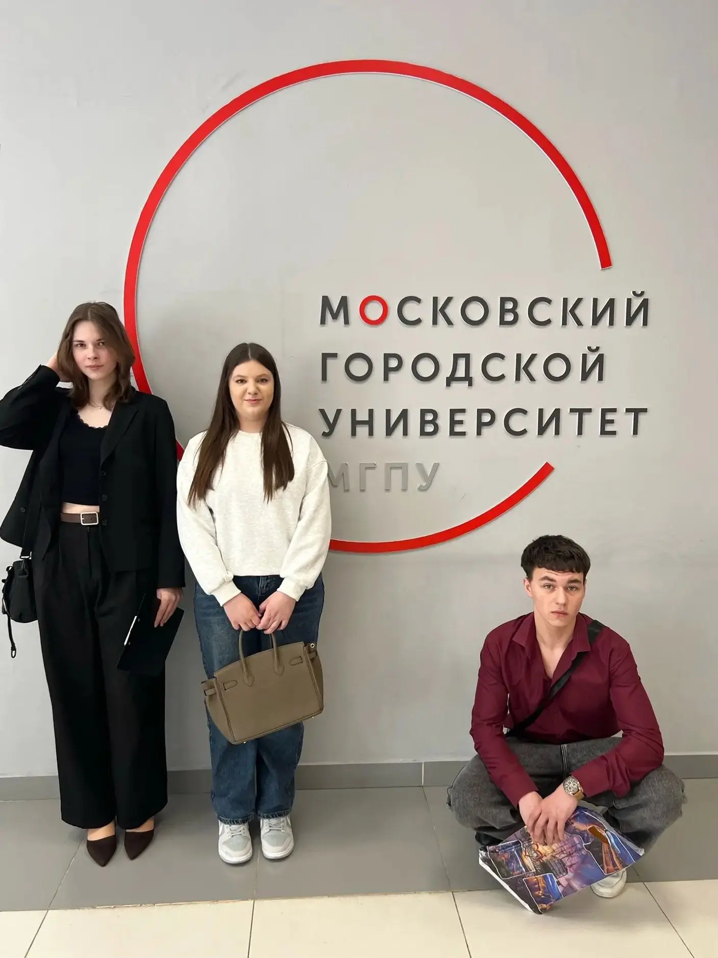 💫 Гордимся учениками 10 класса — настоящими исследователями и творцами!  🗓️ 22 апреля ребята выступи