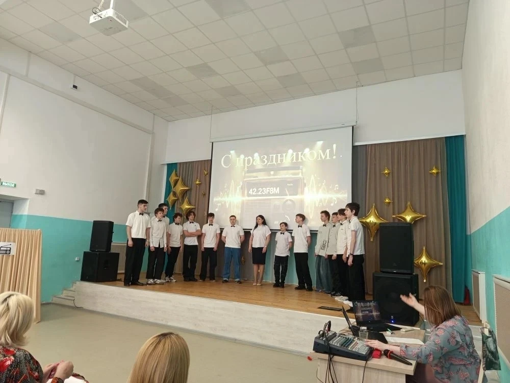 🎉6 марта в нашей школе состоялся общешкольный праздничный концерт, посвященный Международному женско