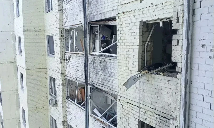 В Орле продолжается ликвидация последствий попадания БПЛА в многоэтажку