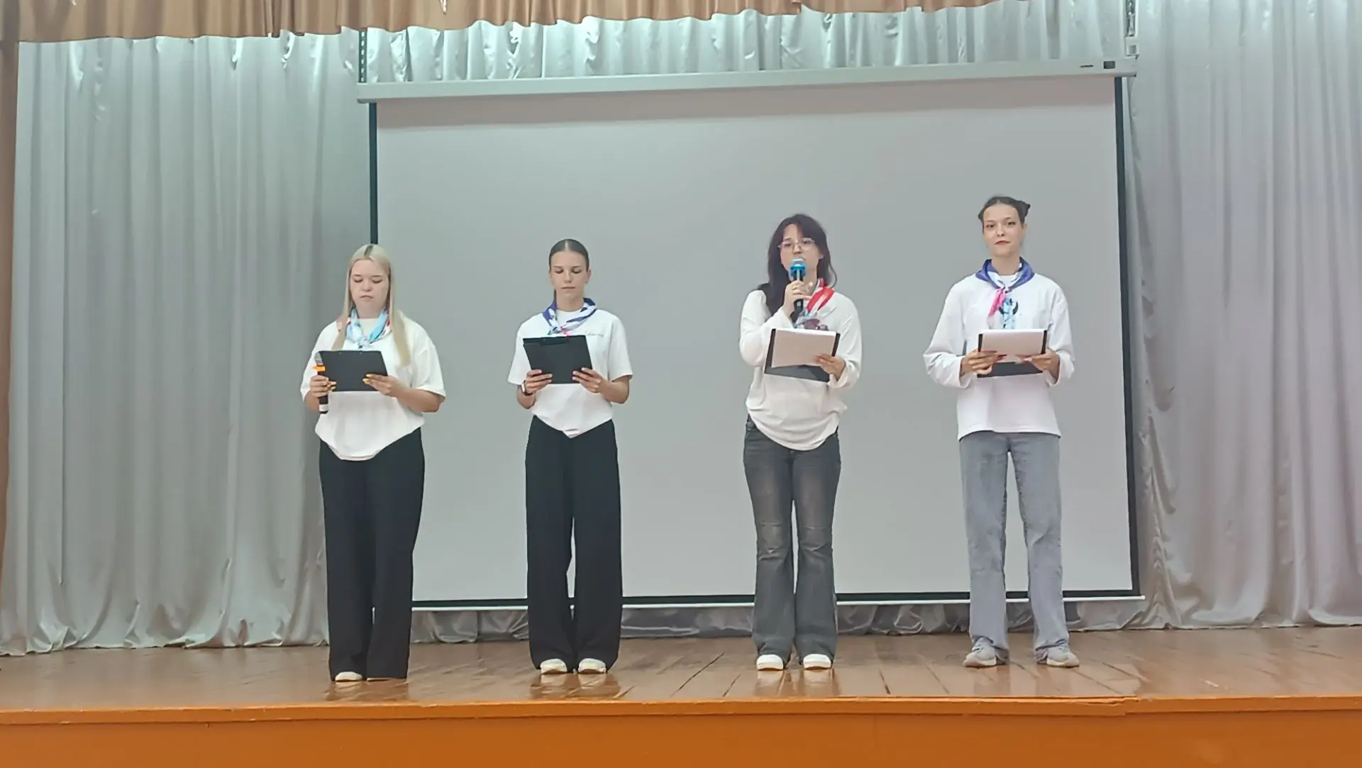 Закрытие первой смены лагеря - на одном дыхании! Какие у на  талантливые дети!