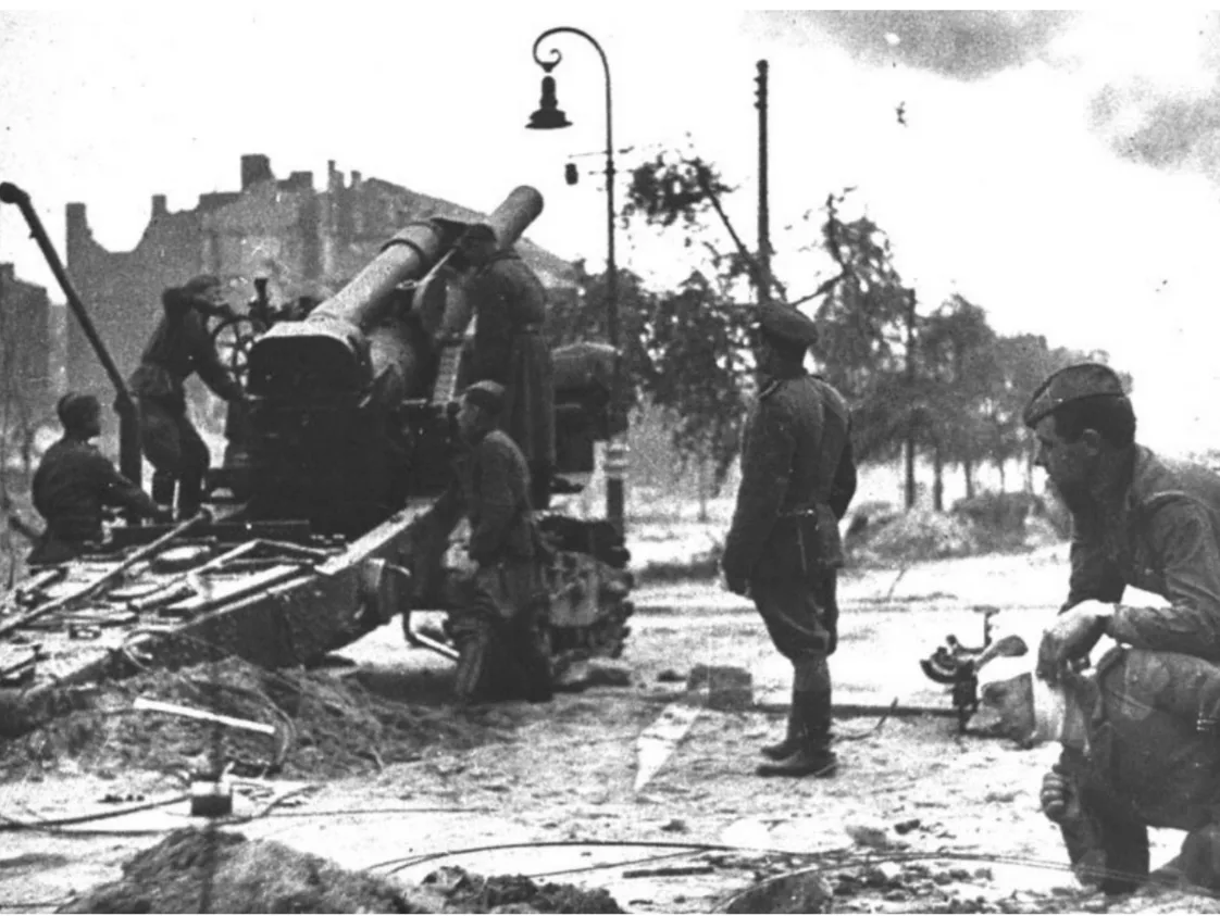 Хроника. 1 мая 1945 года. Чтобы помнили  💥Войска 1-го Белорусского фронта овладели Бранденбургом, в 