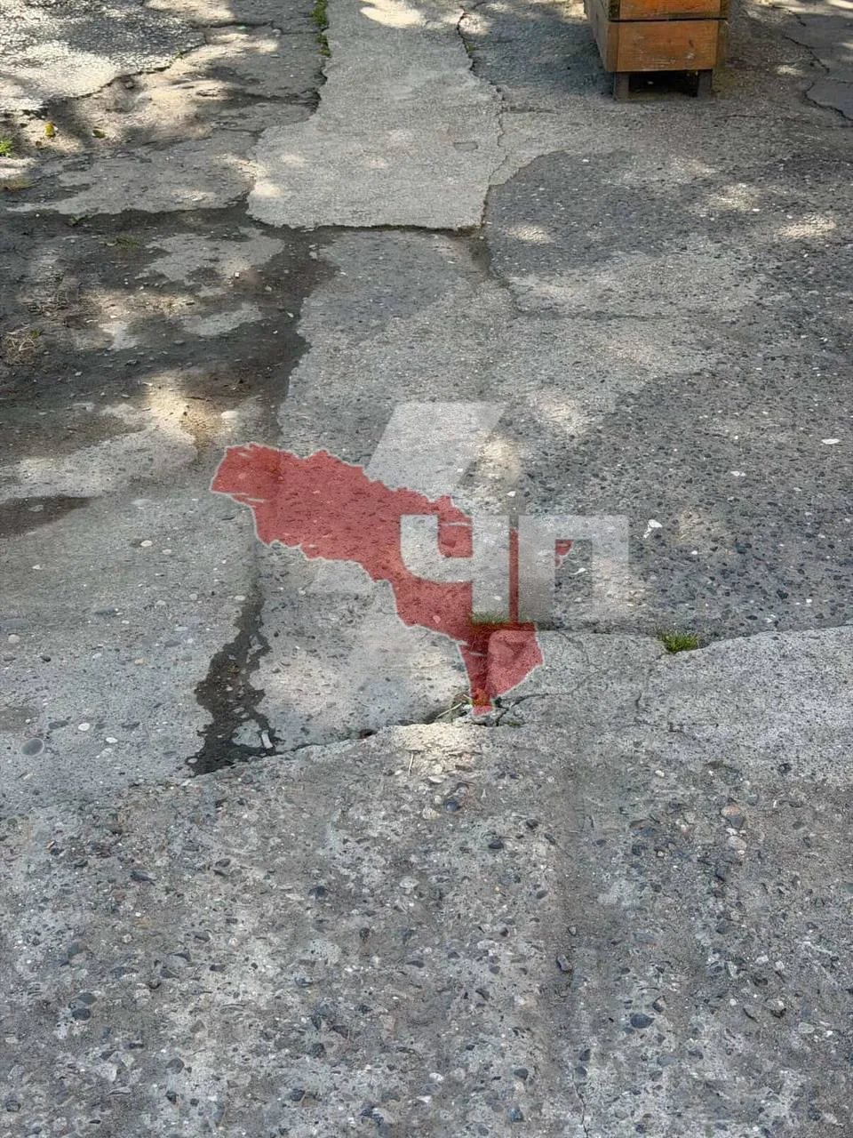 ⚡️ Жители Сухума жалуются на состояние участка тротуара на Турбазе  По словам подписчиков, после рем