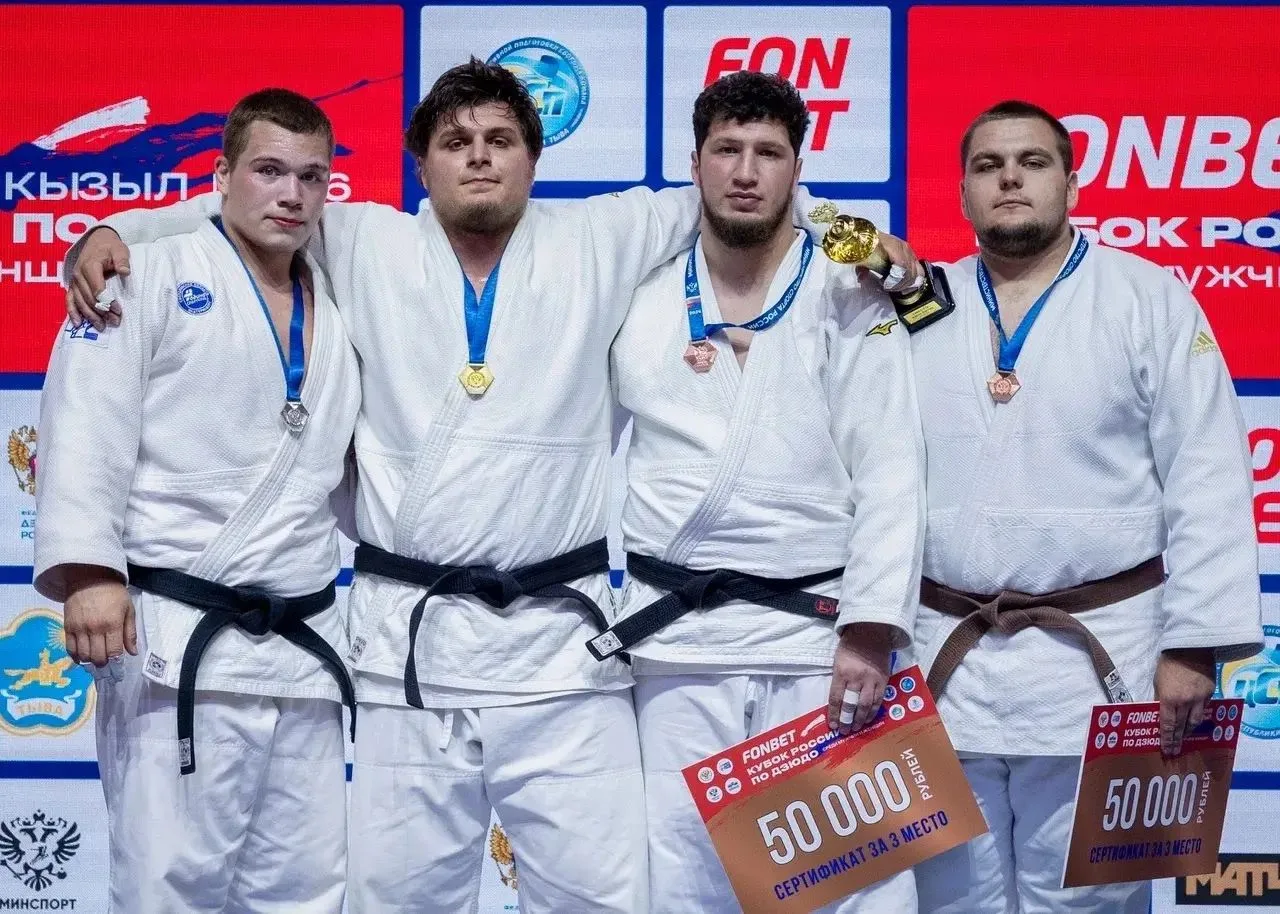 🥇Дагестанец выиграл Кубок России по дзюдо

Абдулкадыр Умаханов стал победителем Кубка России по дзю
