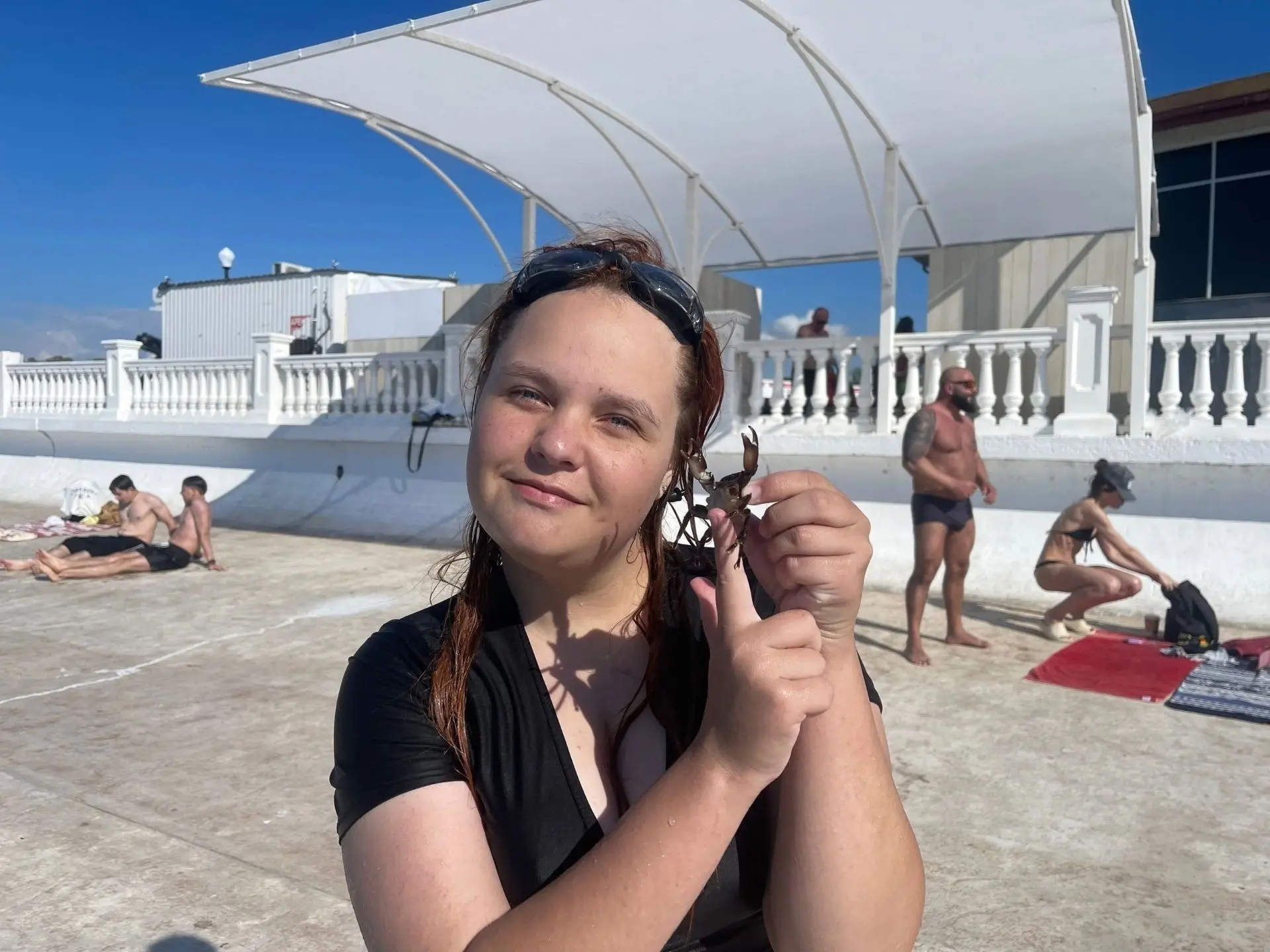 ⛱️- Который час?
☀- Да просто лето!
🌊- Июль на солнечных часах!

#веселыеКаникулы
#жараСевастополя
